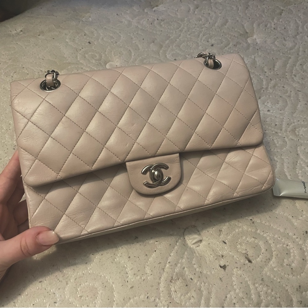 Cream Authentic Chanel bag with authenticity card